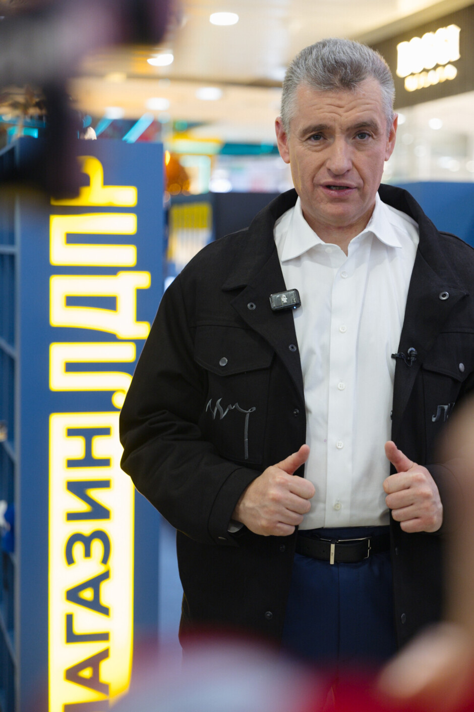 Политический мерч как тренд: открыт первый магазин партийной атрибутики