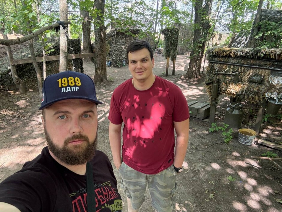 Депутаты доставили на передовую гуманитарный конвой из Санкт-Петербурга