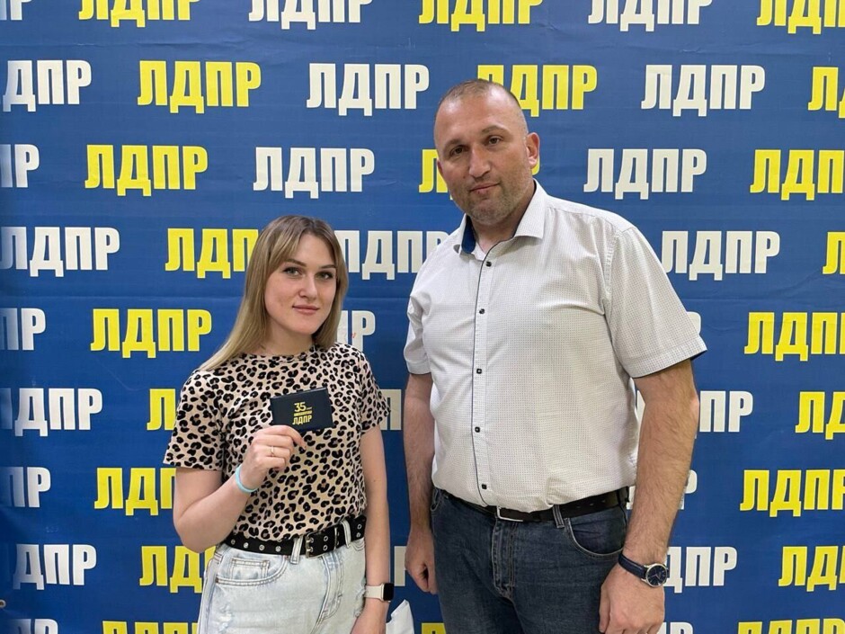 «Пришли, чтобы реально помогать людям и стране!» – в Курской области пополнение рядов ЛДПР